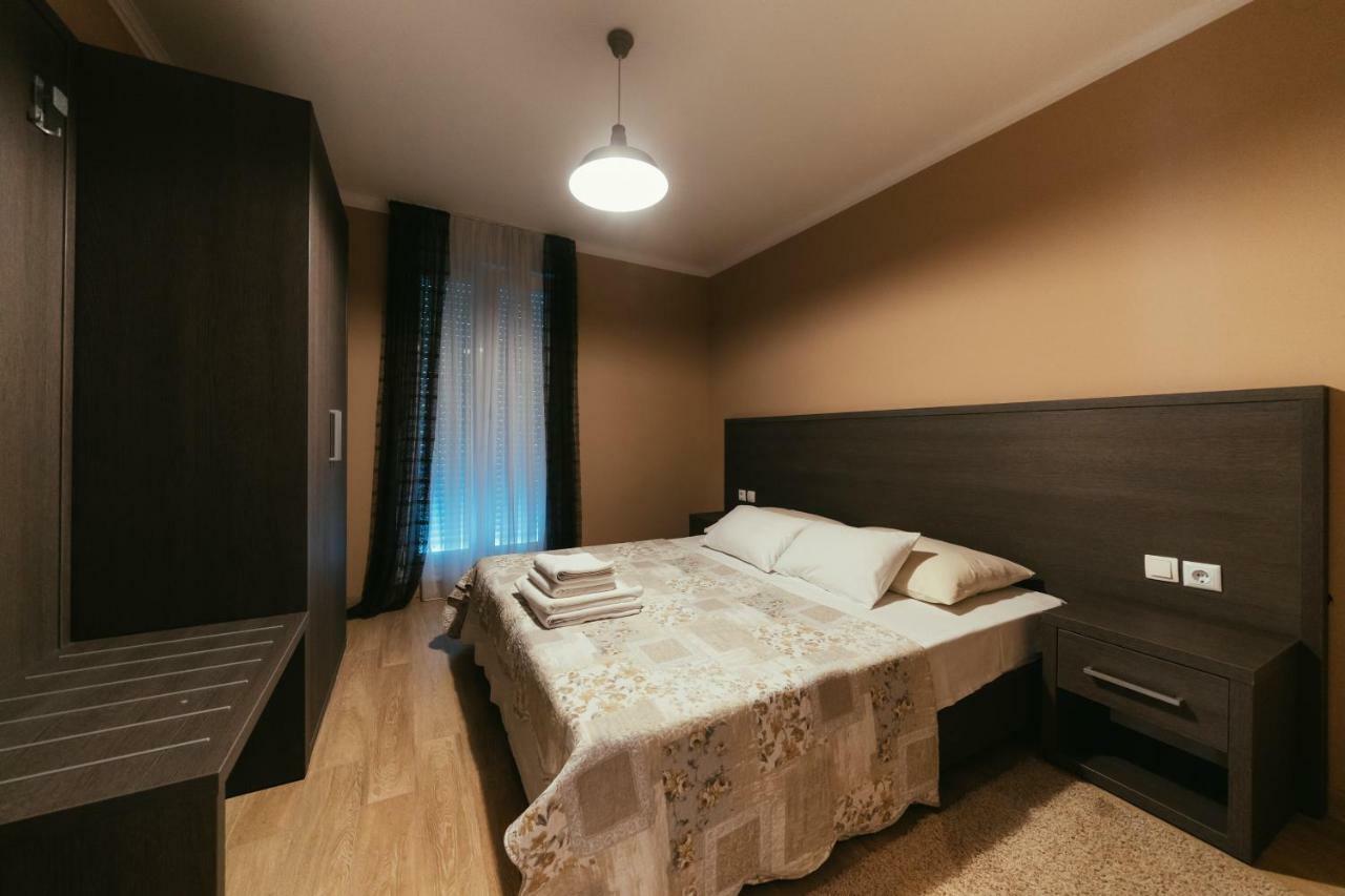 Apartments Prestige 돈제페트레케인 외부 사진