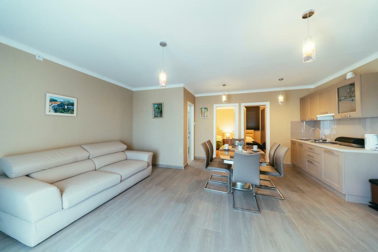 Apartments Prestige 돈제페트레케인 외부 사진