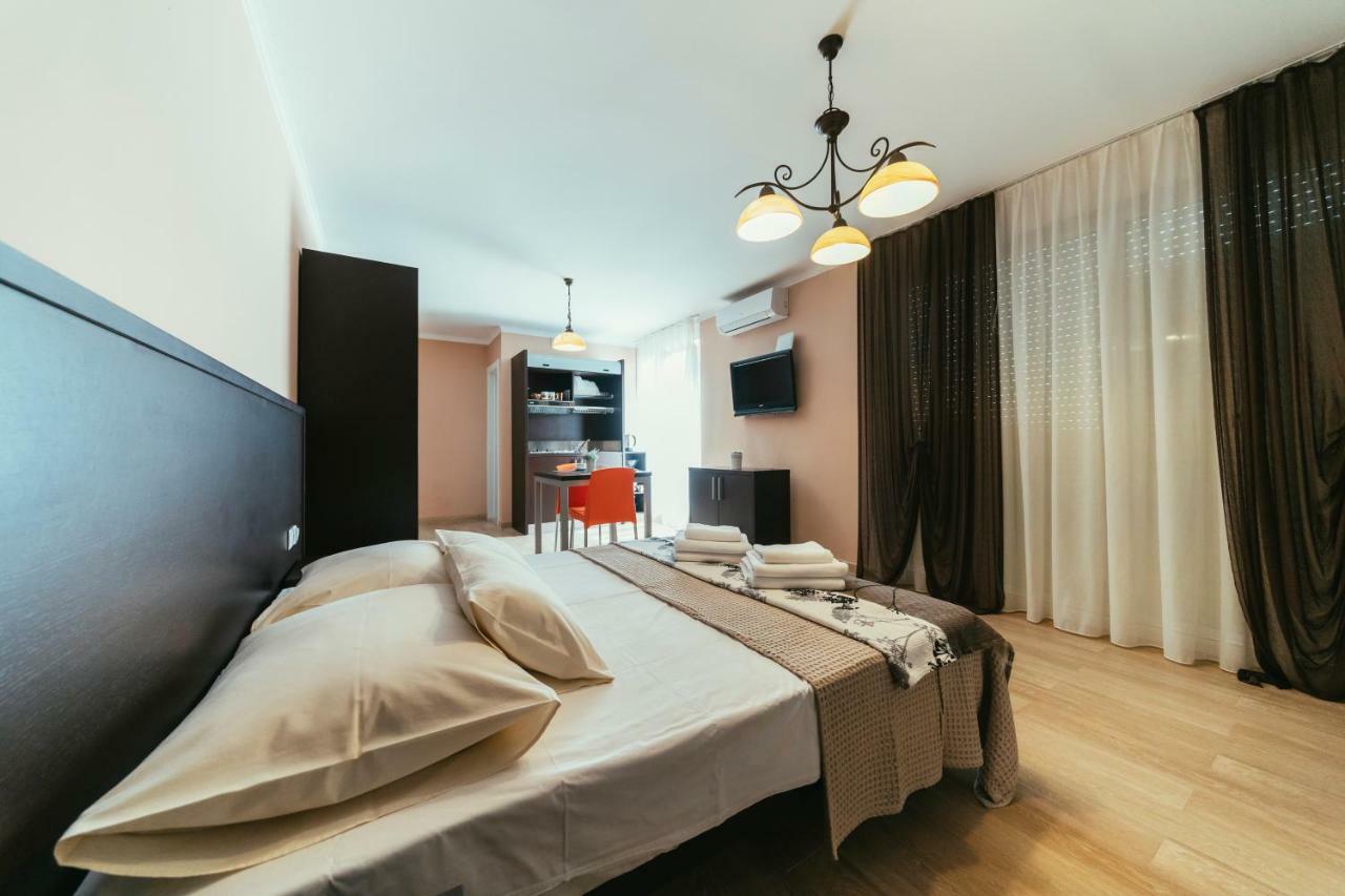 Apartments Prestige 돈제페트레케인 외부 사진